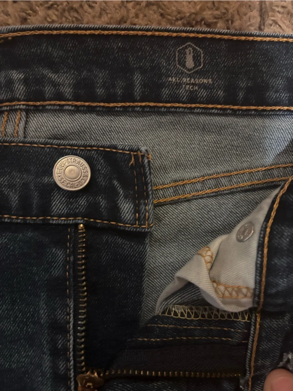 Levi's Men's Blue Relaxed Straight Jeans with Signature Patch 32/30